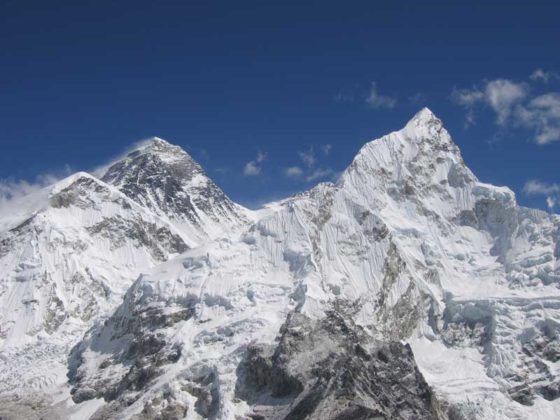 Mount Everest och Nuptse